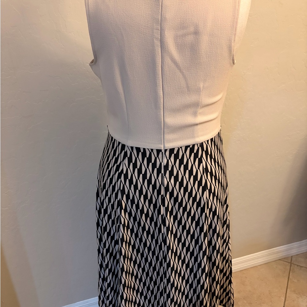 Danny & Nicole Black and Beige Dress/Jacket Set - Picture 5 of 6